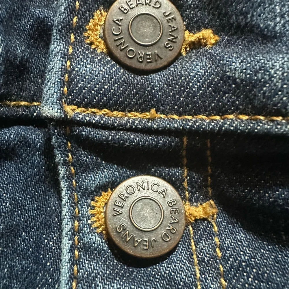 Veronica Beard Zynan 9.5” Cargo Stripe Waist Denim Shorts Allure CutSize 29 EUC - Picture 10 of 13